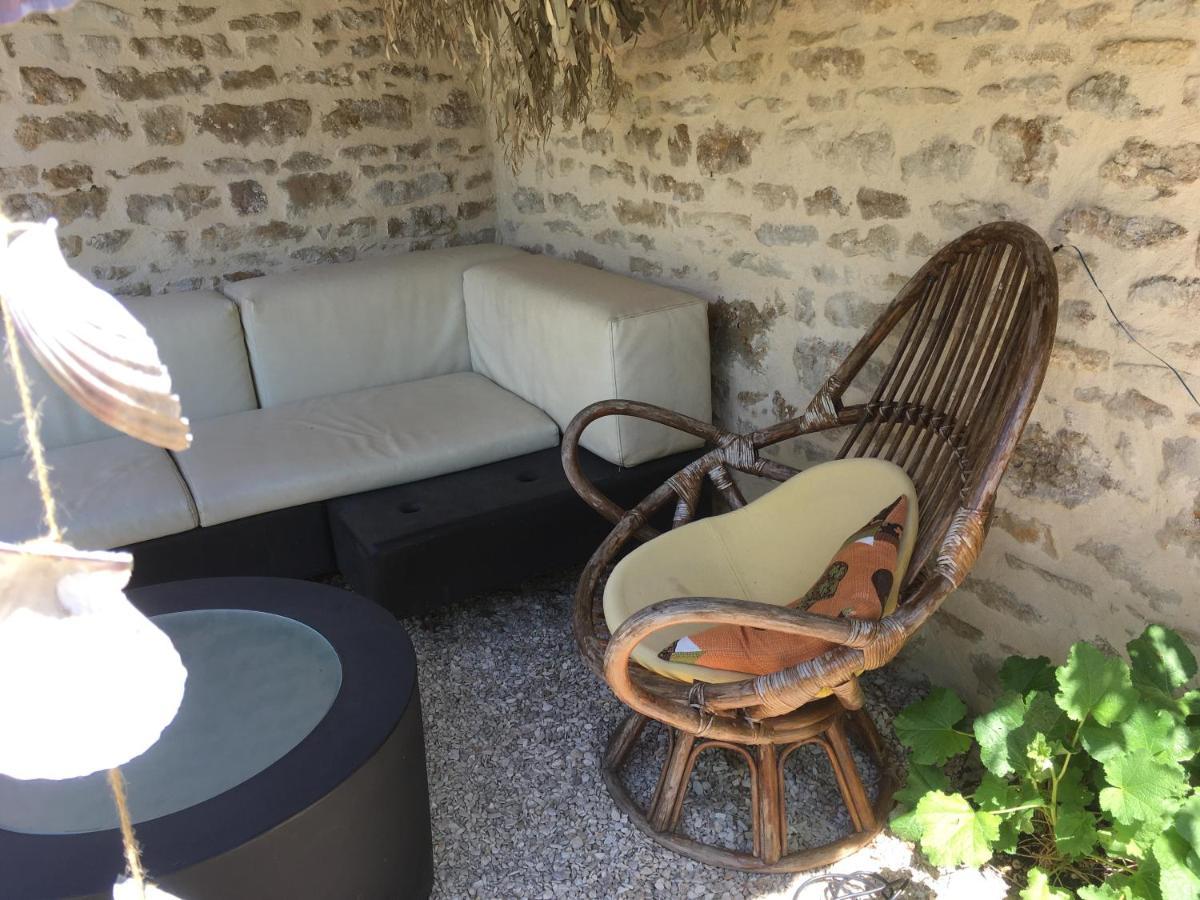 Au Cheval Bleu Bed and Breakfast Fontenay-près-Vézelay Buitenkant foto