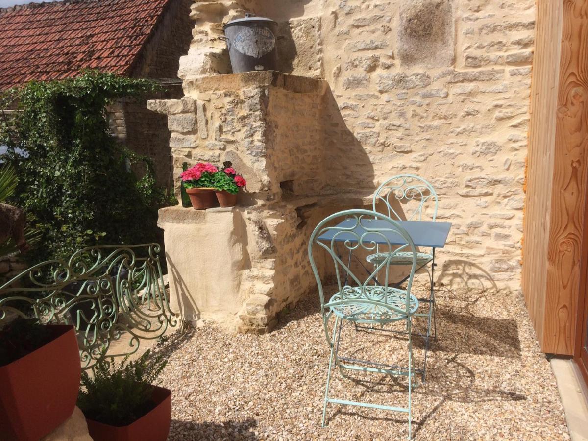 Au Cheval Bleu Bed and Breakfast Fontenay-près-Vézelay Buitenkant foto